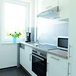 M24 - Alle Mit Kuechenzeile 3*