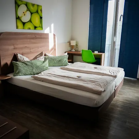 M24 - Alle Mit Kuechenzeile Hotell