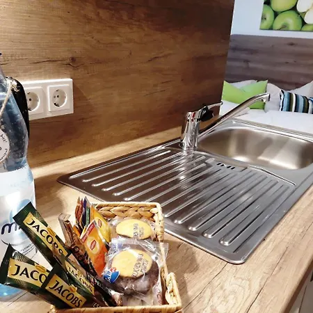 M24 - Alle Mit Kuechenzeile Hotell 3*