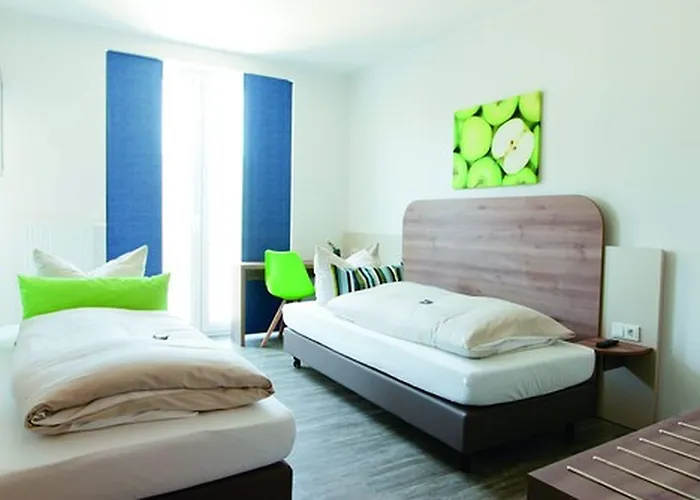 M24 - Alle Mit Kuechenzeile 3* 베크타