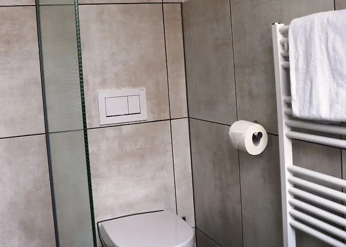 M24 - Alle Mit Kuechenzeile 3* 弗希塔